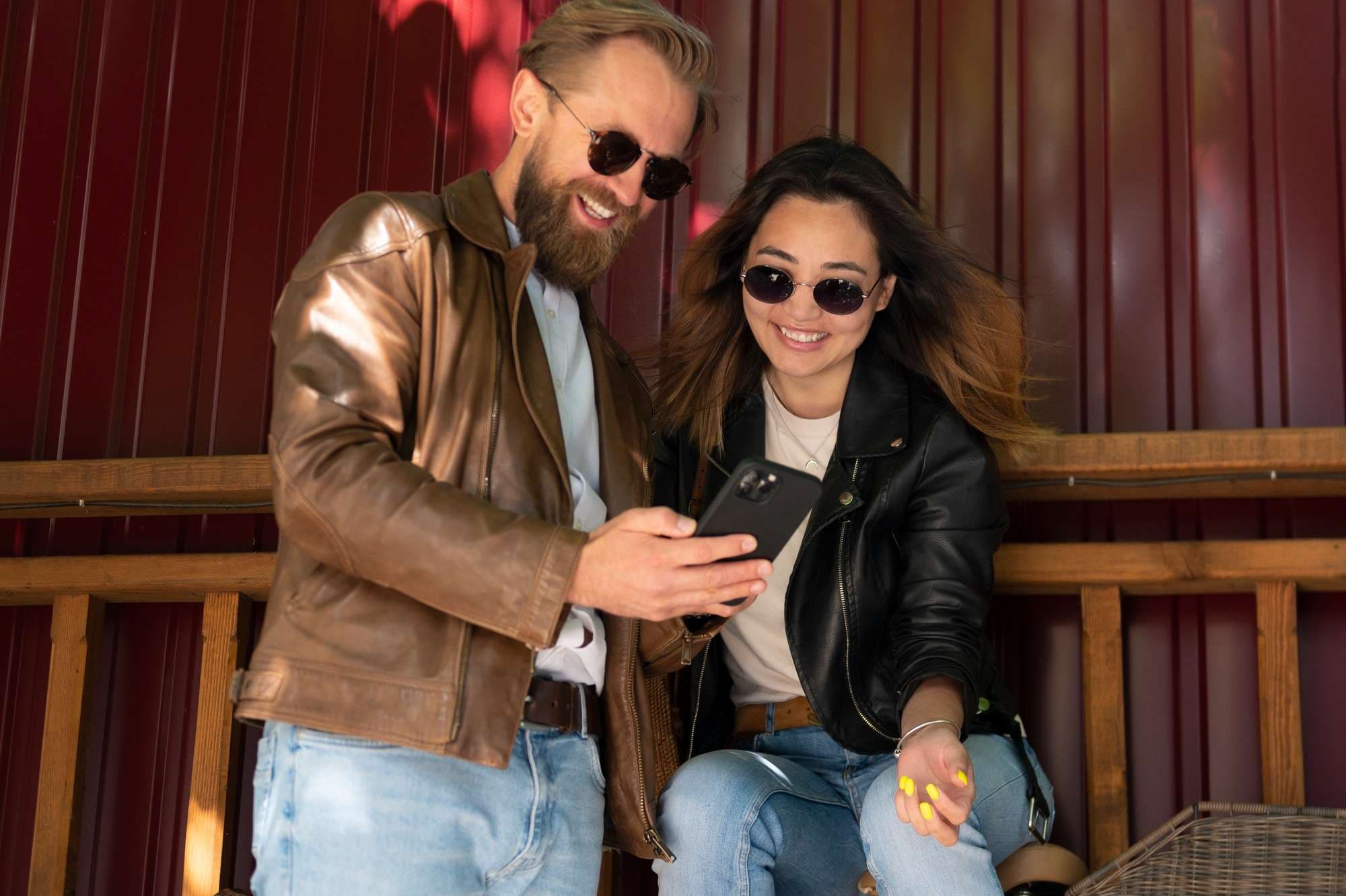 Lederjacke Herren und Kaschmir-Überwürfe: Die ideale Verbindung von Mode und Funktionalität