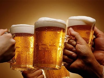Von der Stadt zur Quelle: Ihre Pilsner Urquell Tour