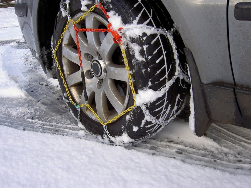 Laufflächen Schneeketten: So finden Sie die perfekte Schneekette für Ihren SUV oder LKW