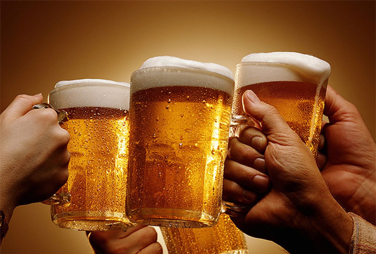 Von der Stadt zur Quelle: Ihre Pilsner Urquell Tour