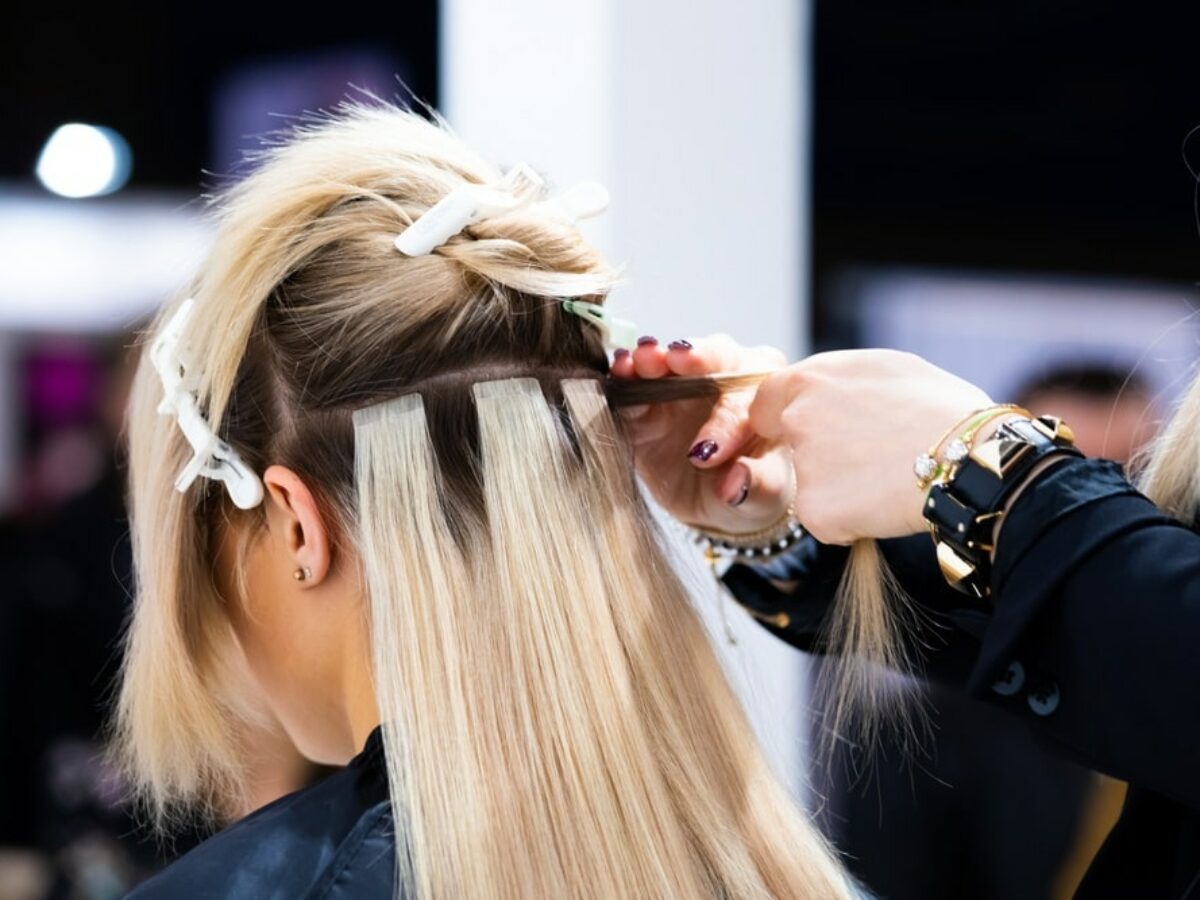 So einfach kommt man zur Traumfrisur: Tape Extensions machen es möglich