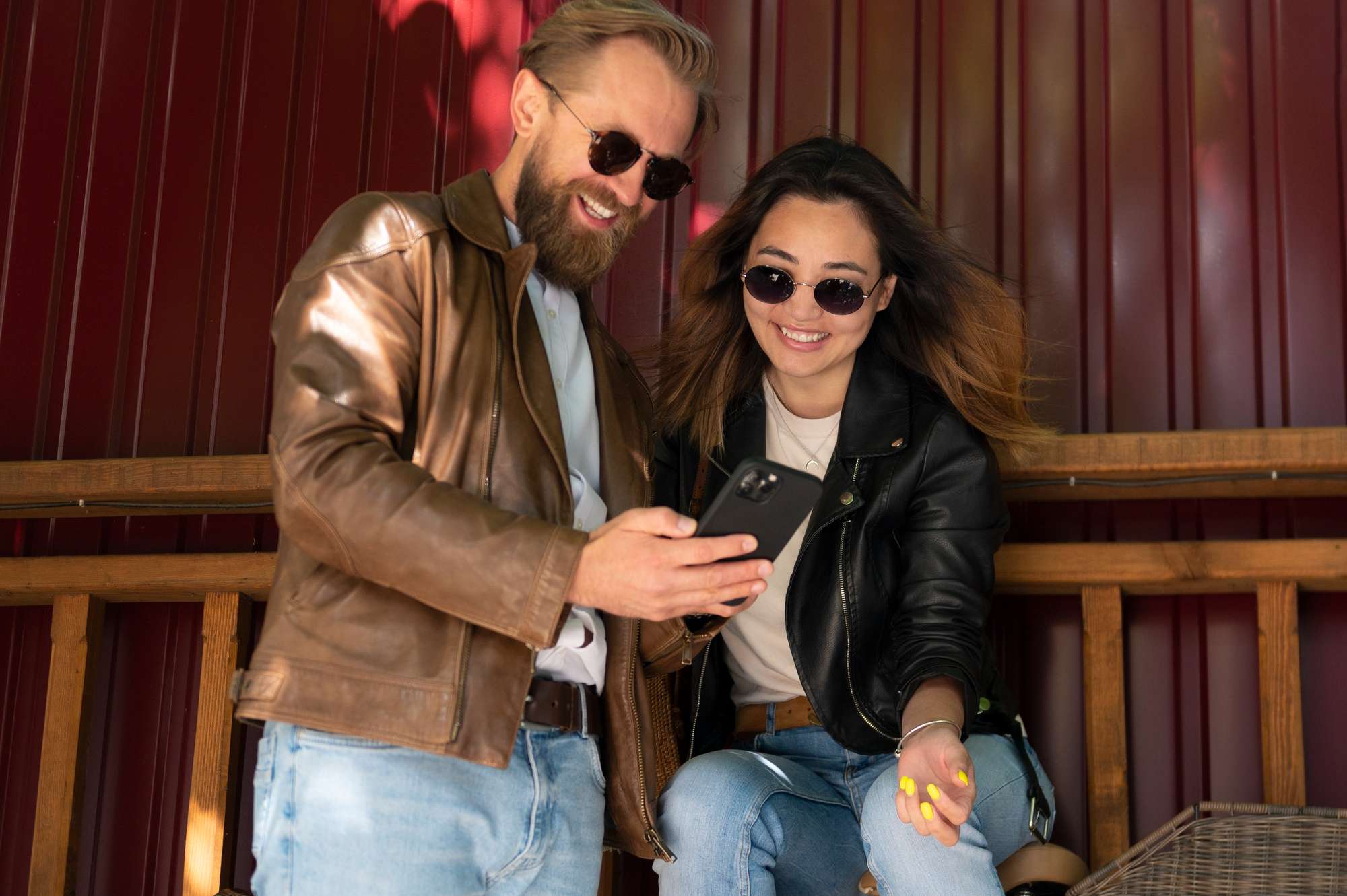 Lederjacke Herren und Kaschmir-Überwürfe: Die ideale Verbindung von Mode und Funktionalität