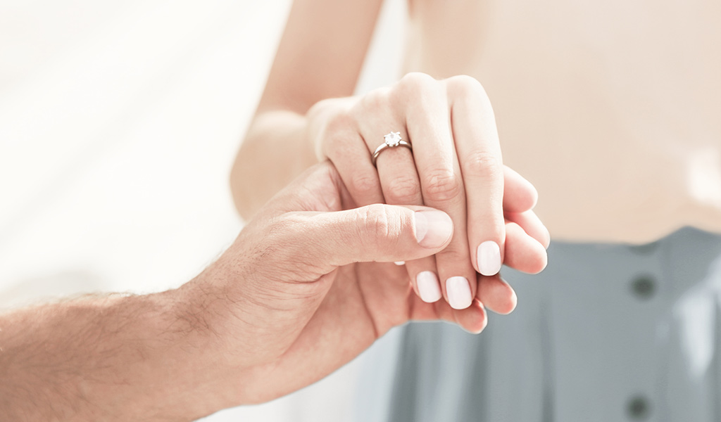 Trauringe mit Gravur: Mach deinen Ring bei Trolese unvergesslich