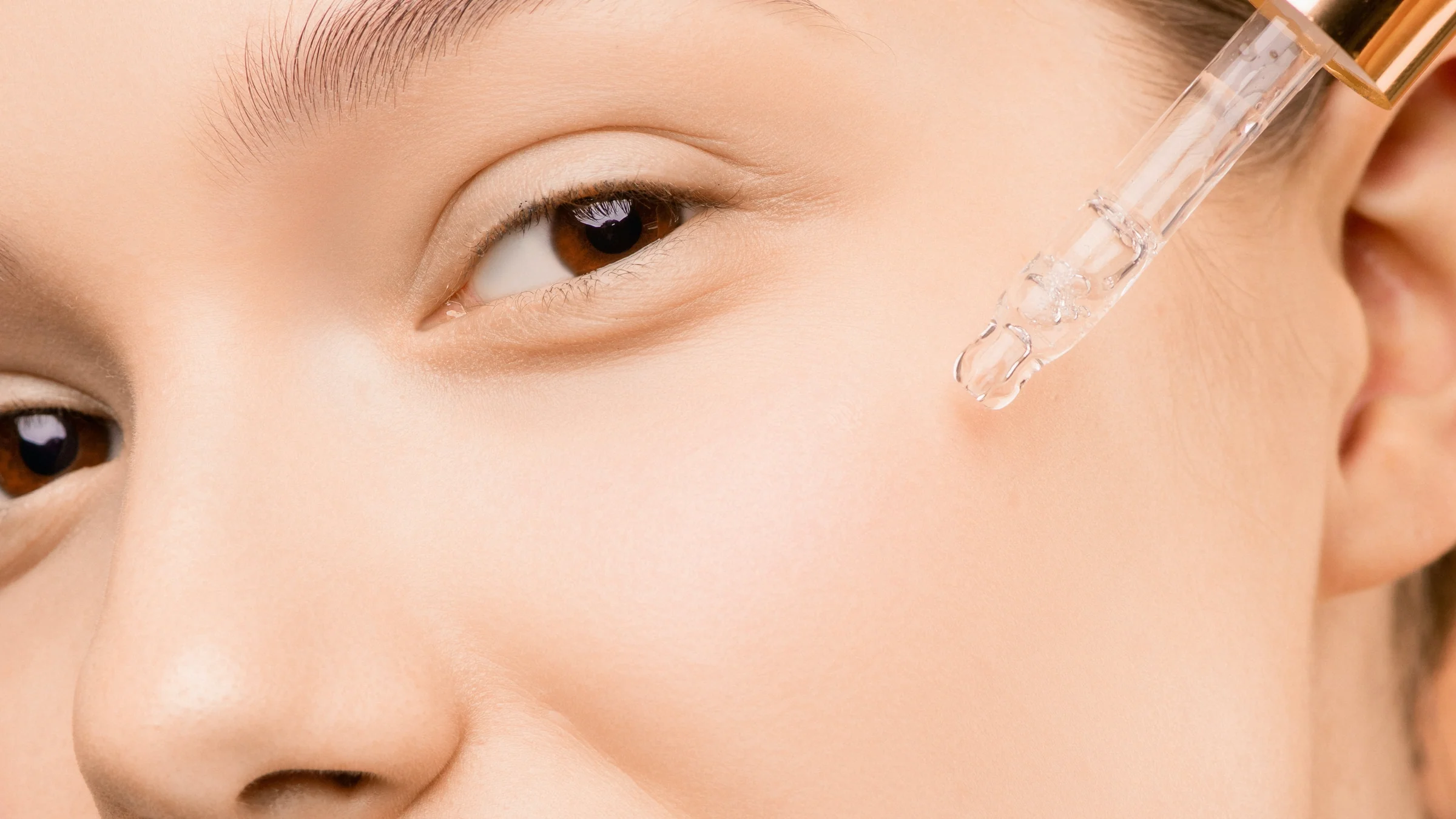 Verjüngen Sie sich mit Hyaluronserum: Das bestgehütete Schönheitsgeheimnis