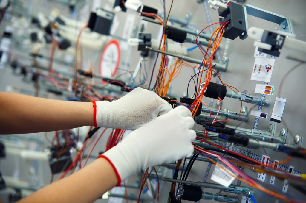 Warum die Prüfung elektrischer Anlagen Teil des Arbeitsschutzes ist